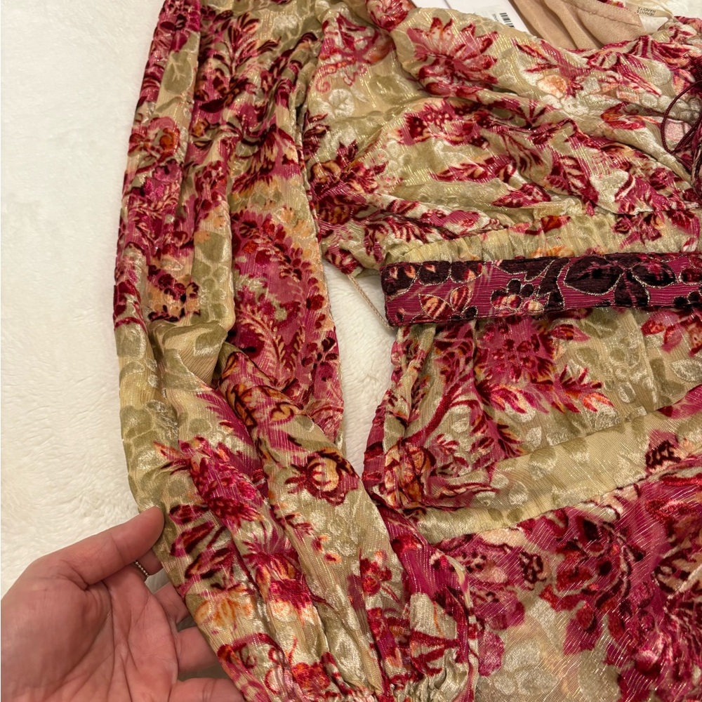 Hemant & Nandita NWT Red Beige Metalic Floral Mini Dress Size M - Picture 9 of 15
